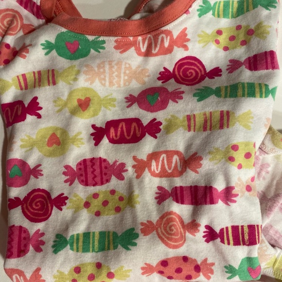 2PC The Children’s Place Snug fitting Wrapped Candy Pajamas Girls 8 - Picture 4 of 9